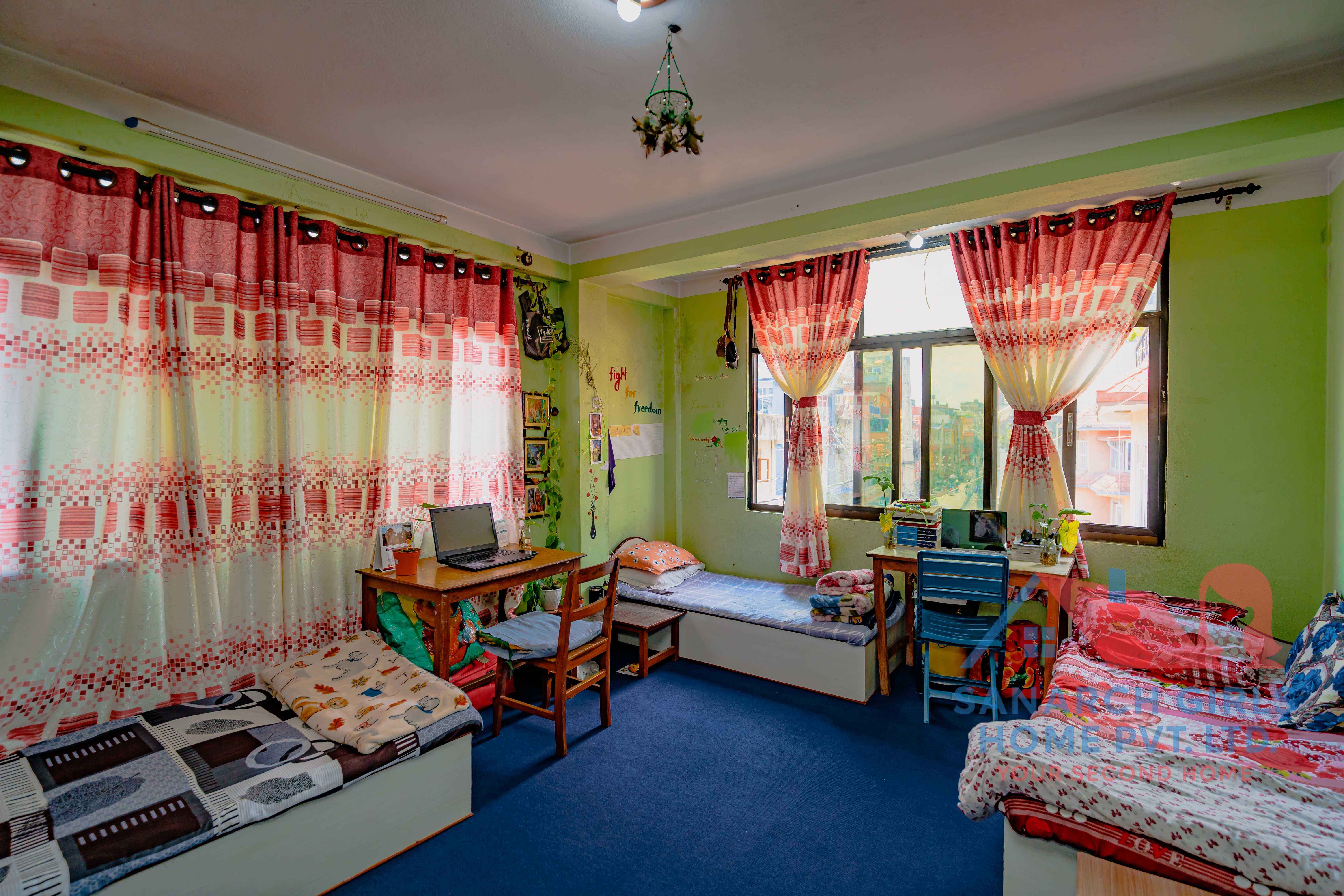 Three Seater Room image